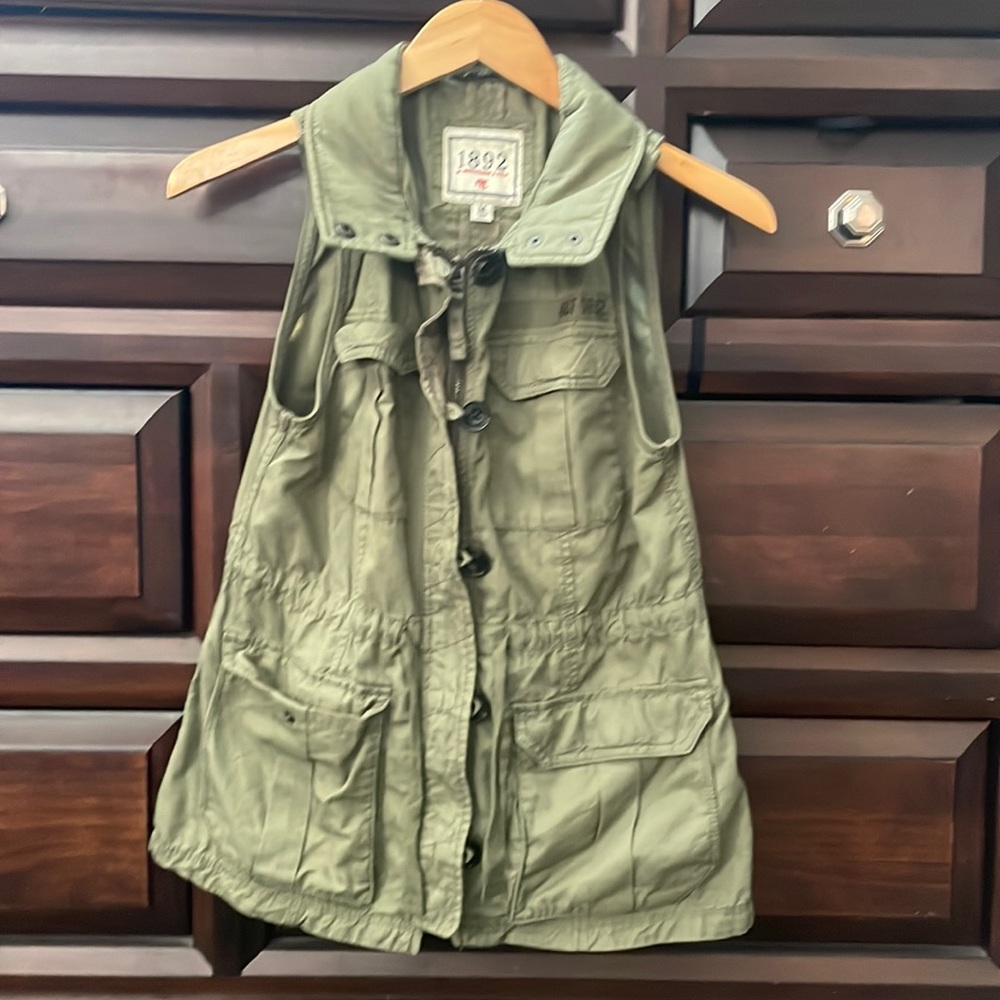 ABERCROMBIE Vest!